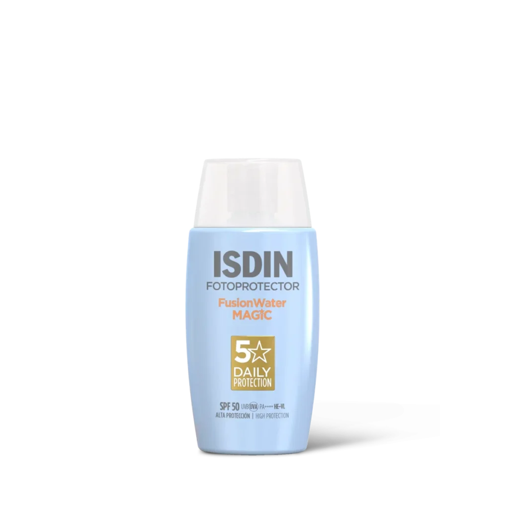 Protector solar facial ISDIN Fusion Water Magic con textura ultraligera y alta protección UV